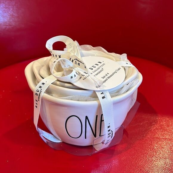 NWT Rae Dunn egg shaped measuring cups - Picture 1 of 4